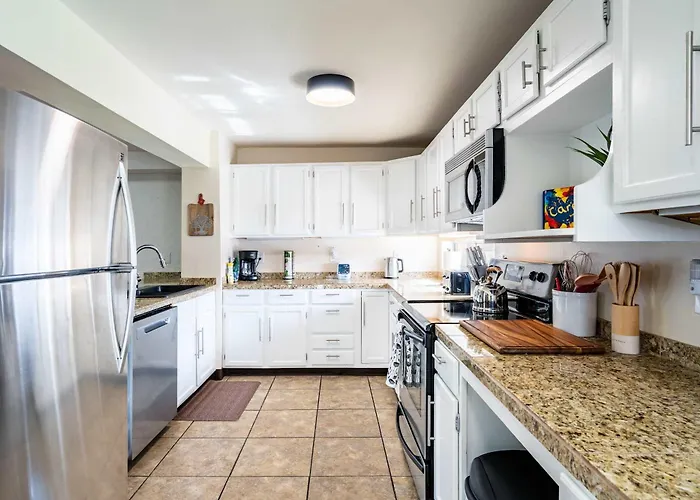 Cozy 3br With Mtn Views & Pool Near Trails Holiday home Tucson