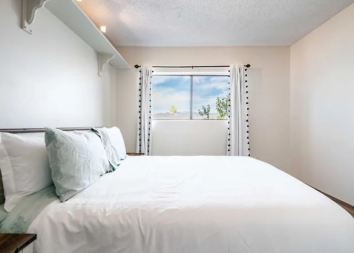 Cozy 3br With Mtn Views & Pool Near Trails Holiday home Tucson